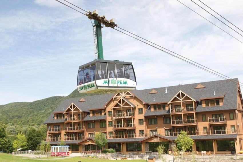 Jay Peak Resort エクステリア 写真